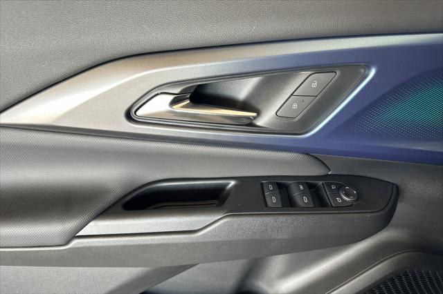 new 2025 Chevrolet Equinox EV car, priced at $40,590