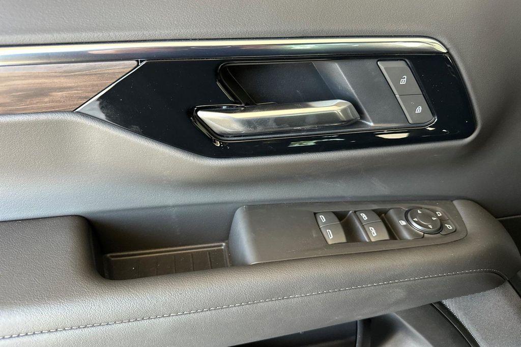 new 2025 Chevrolet Suburban car, priced at $61,995