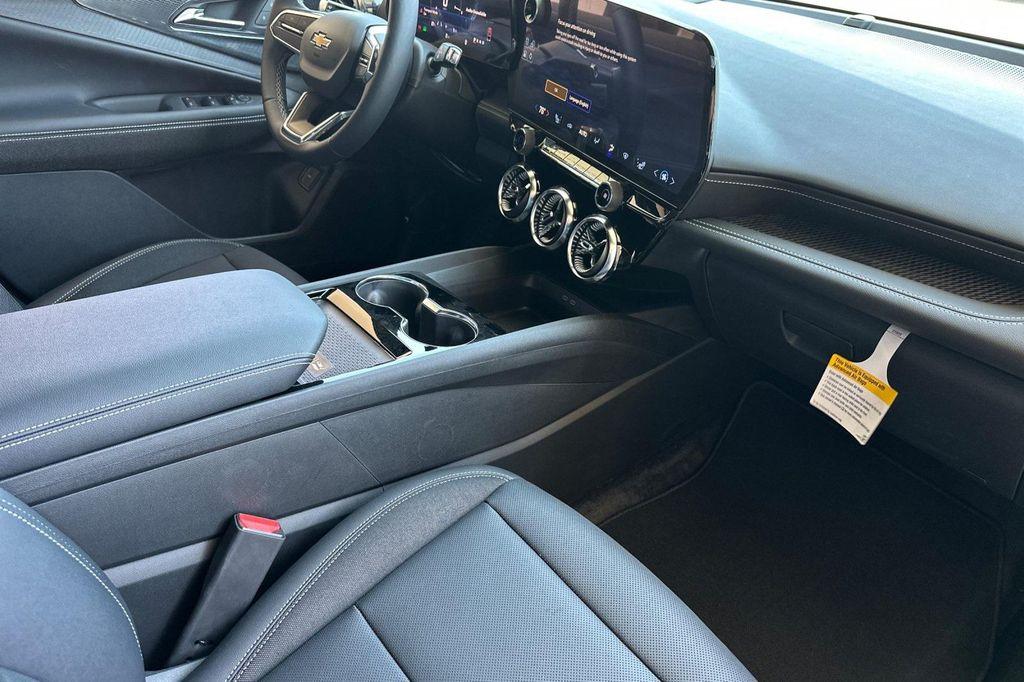 new 2025 Chevrolet Blazer EV car, priced at $46,090