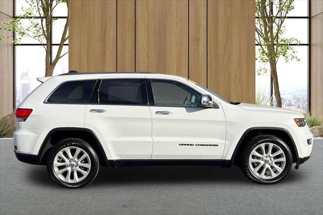 used 2017 Jeep Grand Cherokee car, priced at $15,799