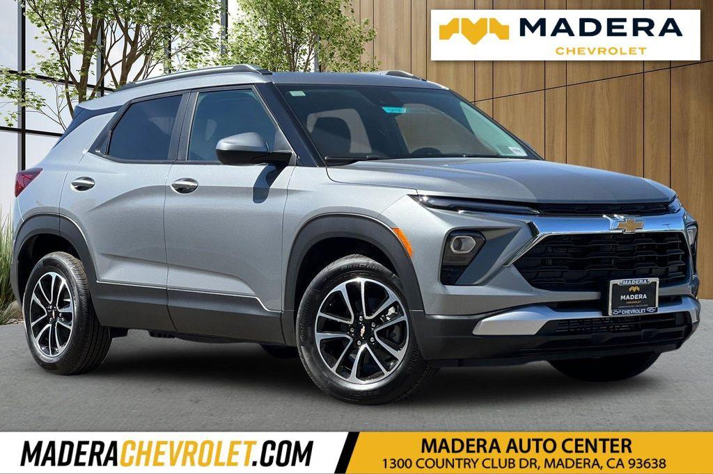 new 2025 Chevrolet TrailBlazer car, priced at $26,080