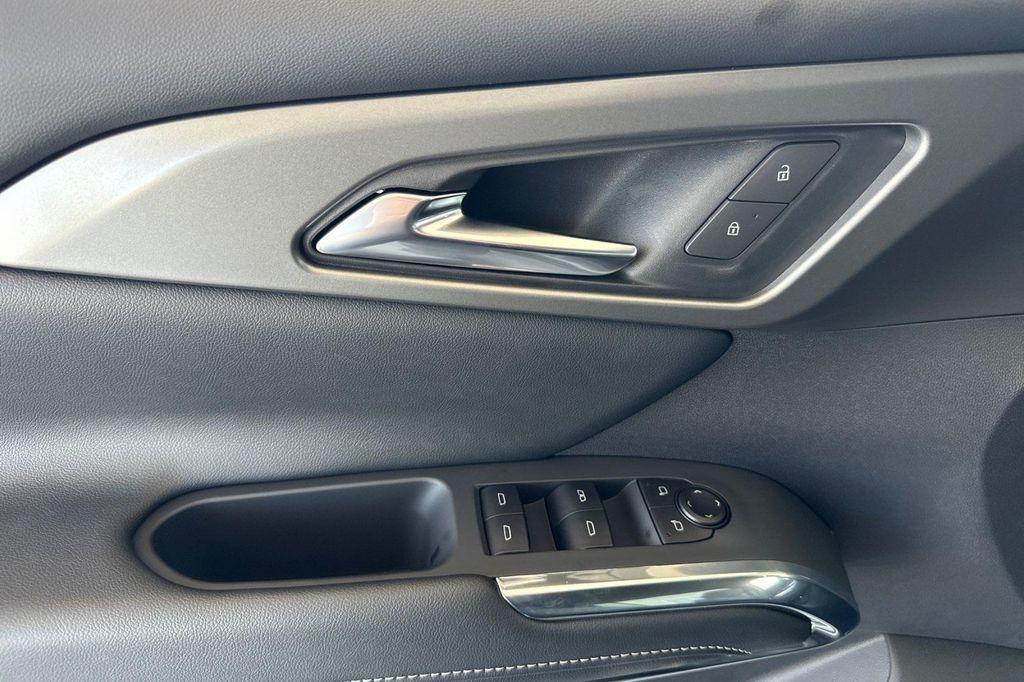 new 2025 Chevrolet Traverse car, priced at $44,630