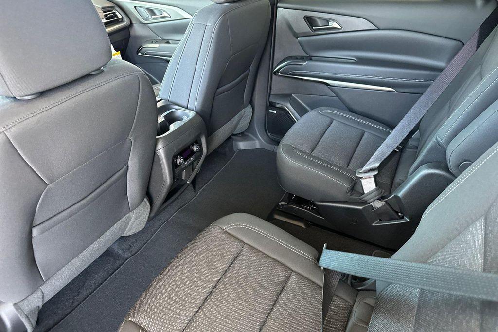 new 2025 Chevrolet Traverse car, priced at $44,630