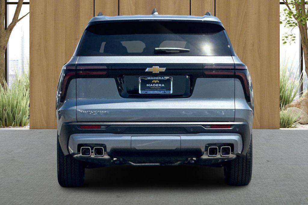 new 2025 Chevrolet Traverse car, priced at $44,630