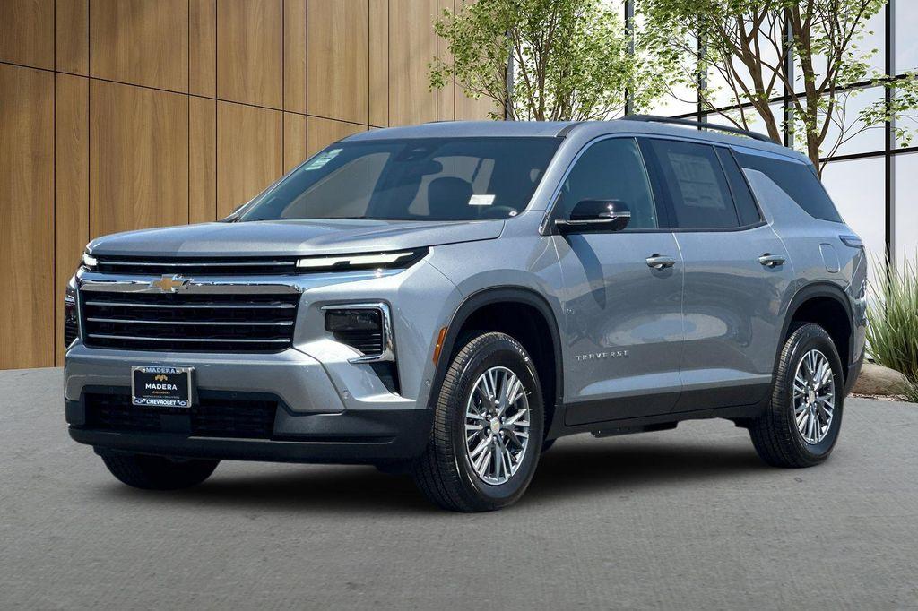 new 2025 Chevrolet Traverse car, priced at $44,630