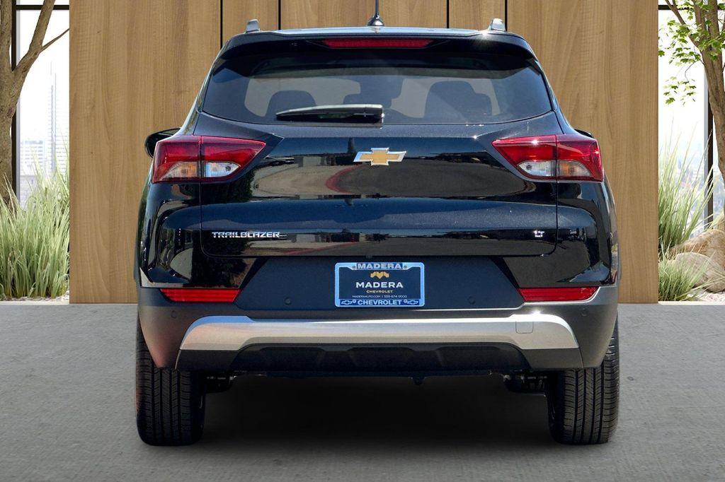new 2026 Chevrolet TrailBlazer car, priced at $28,660