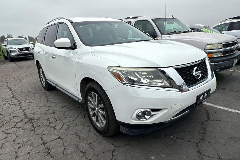 used 2016 Nissan Pathfinder car, priced at $3,995