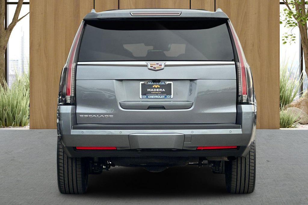 used 2020 Cadillac Escalade car, priced at $31,994