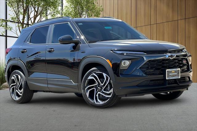 new 2025 Chevrolet TrailBlazer car, priced at $27,899