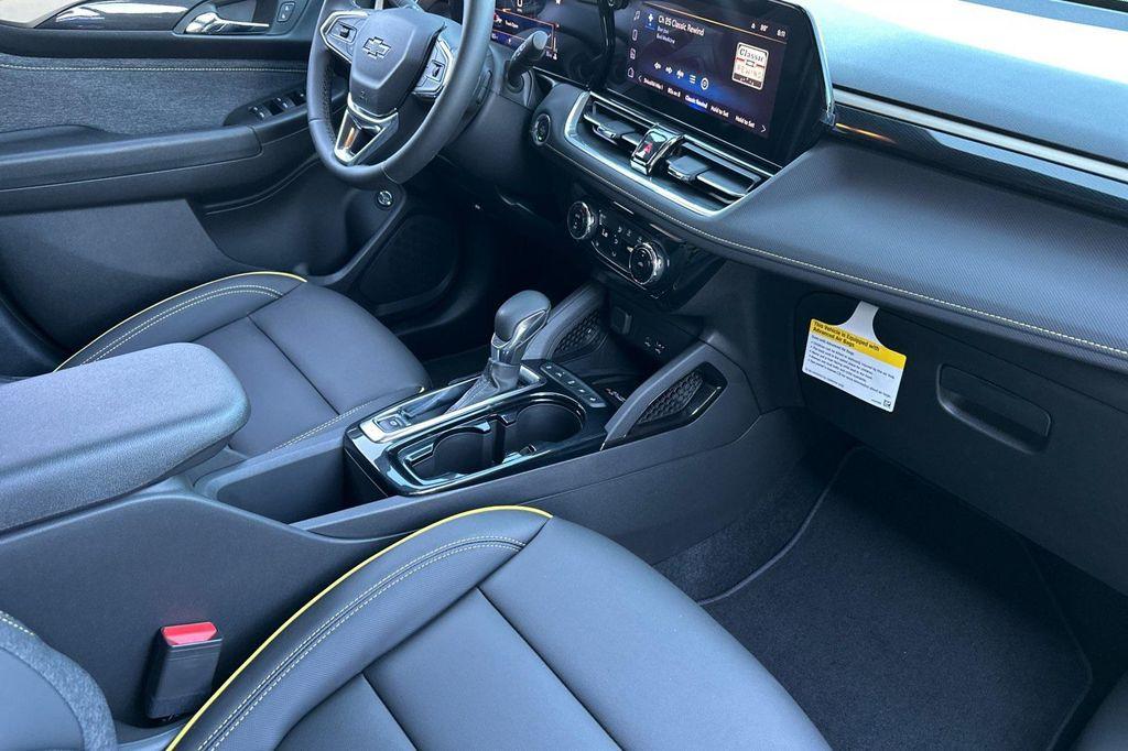 new 2025 Chevrolet TrailBlazer car, priced at $28,680