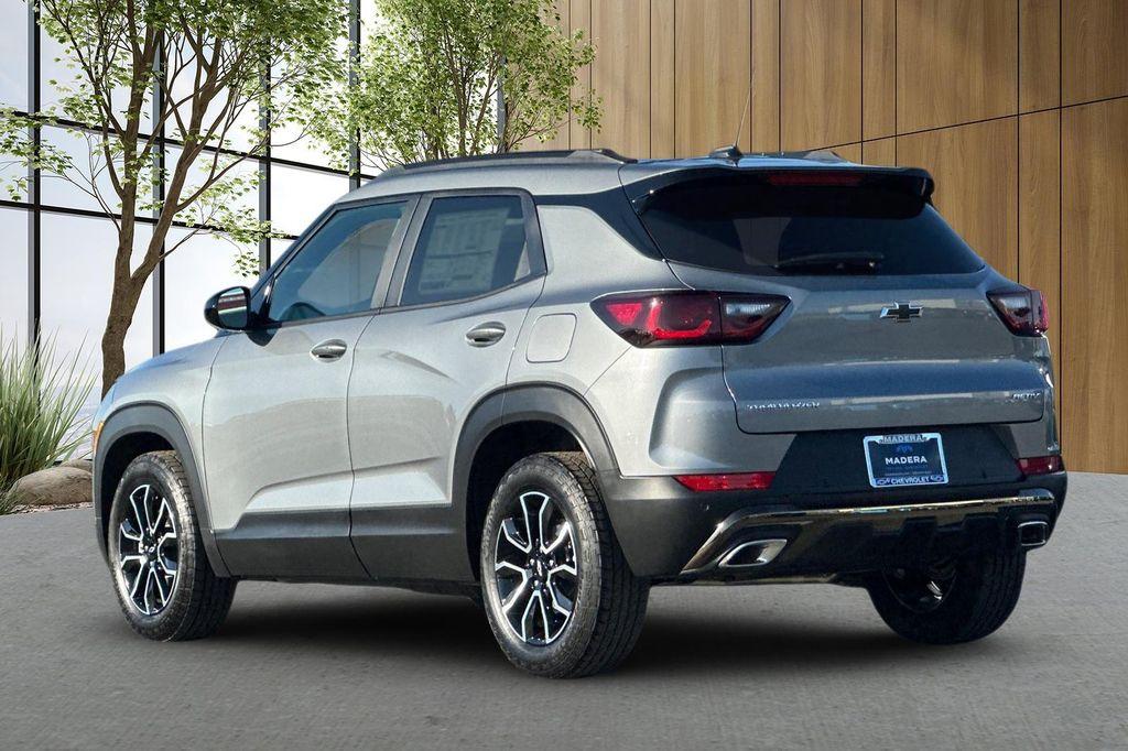 new 2025 Chevrolet TrailBlazer car, priced at $28,680