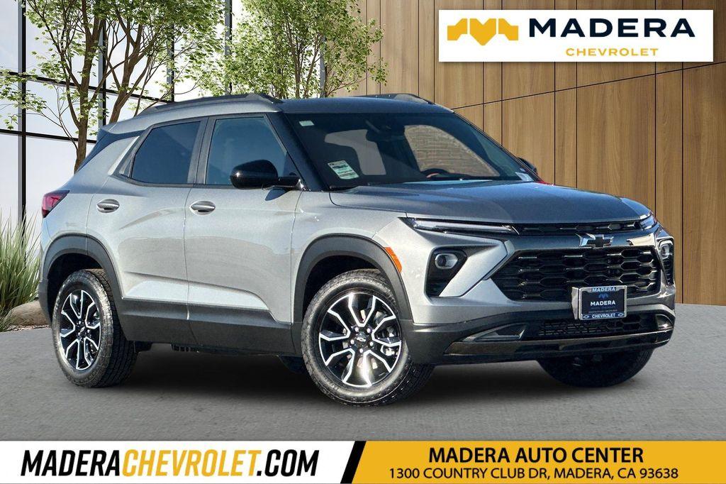 new 2025 Chevrolet TrailBlazer car, priced at $28,680
