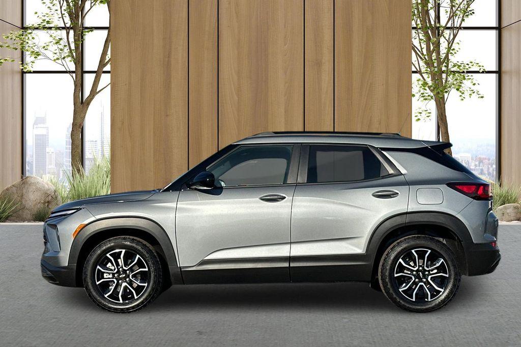 new 2025 Chevrolet TrailBlazer car, priced at $28,680