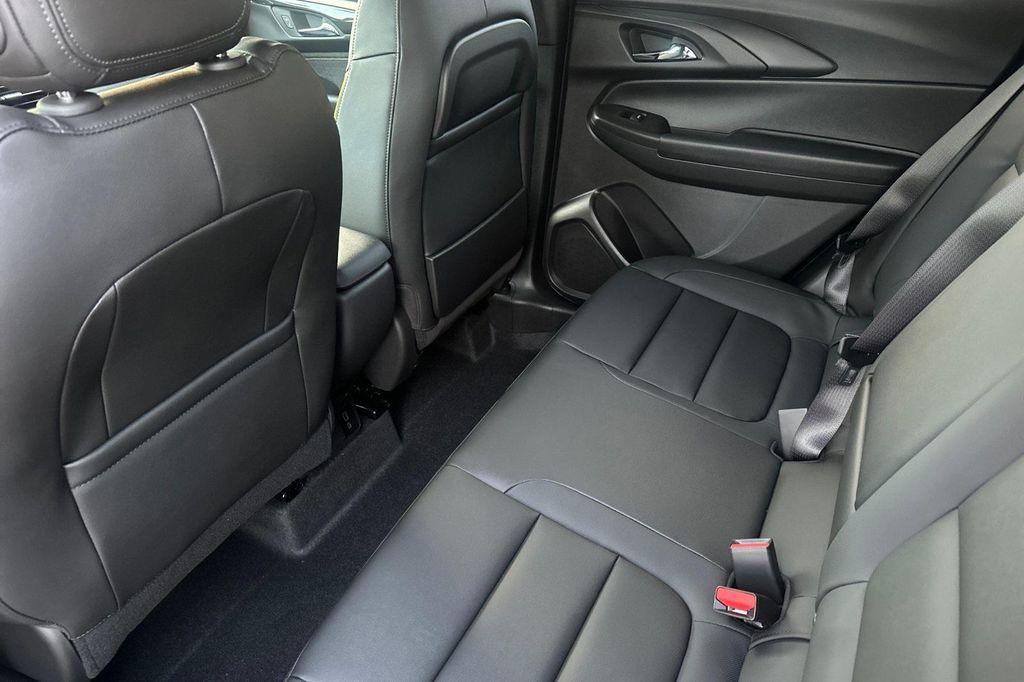 new 2025 Chevrolet TrailBlazer car, priced at $29,230
