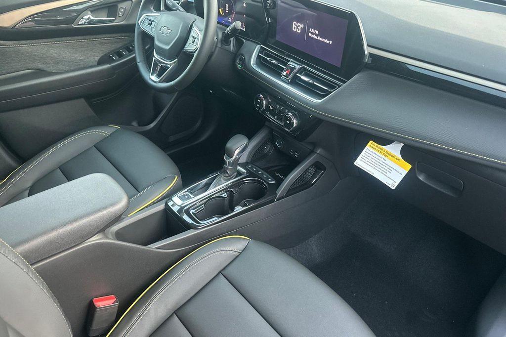 new 2025 Chevrolet TrailBlazer car, priced at $29,230