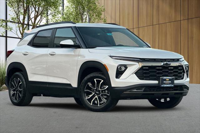 new 2025 Chevrolet TrailBlazer car, priced at $30,199