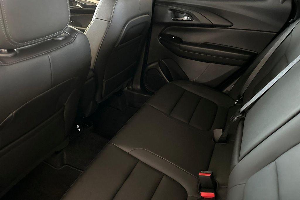 new 2025 Chevrolet TrailBlazer car, priced at $32,325