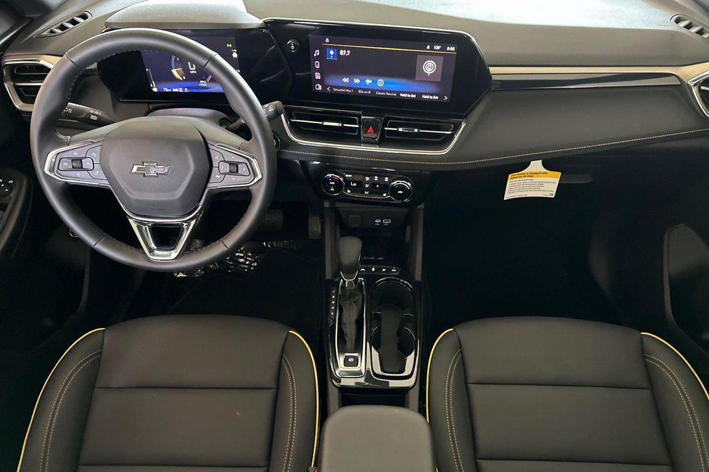 new 2025 Chevrolet TrailBlazer car, priced at $32,325