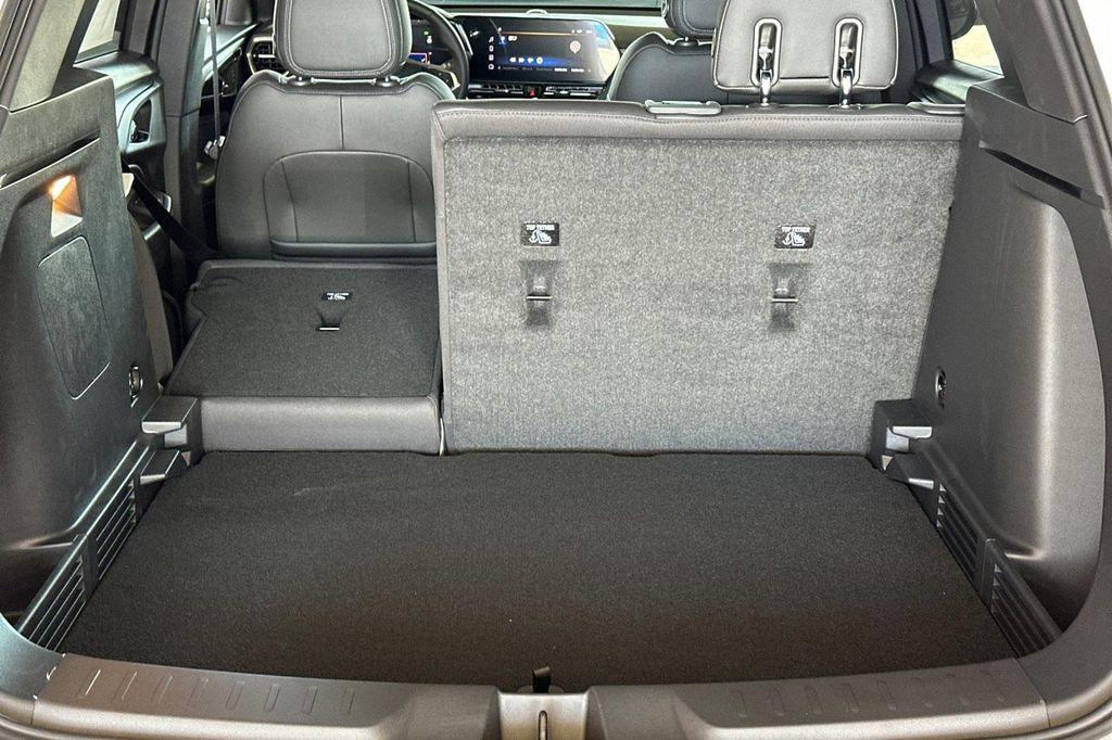 new 2025 Chevrolet TrailBlazer car, priced at $32,325
