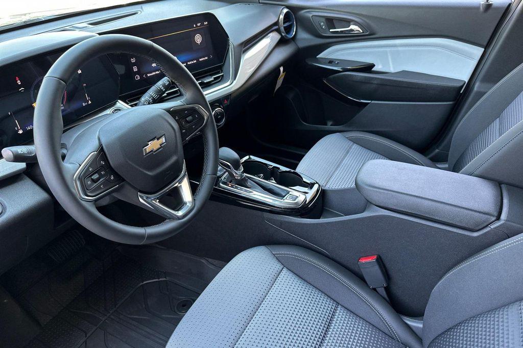 new 2025 Chevrolet Trax car, priced at $24,110