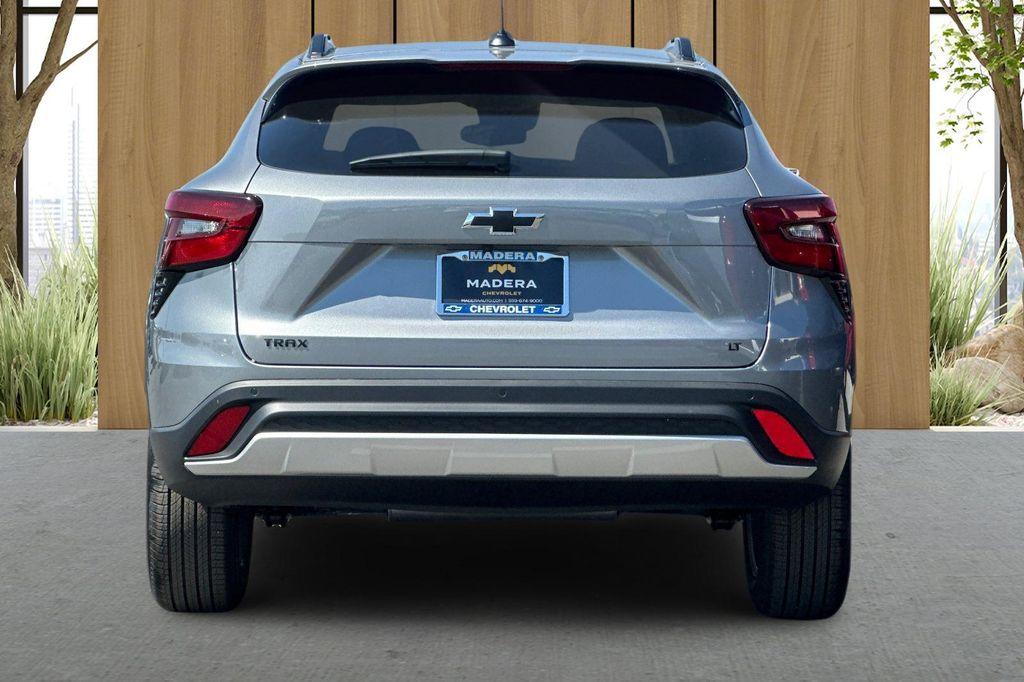 new 2025 Chevrolet Trax car, priced at $24,110