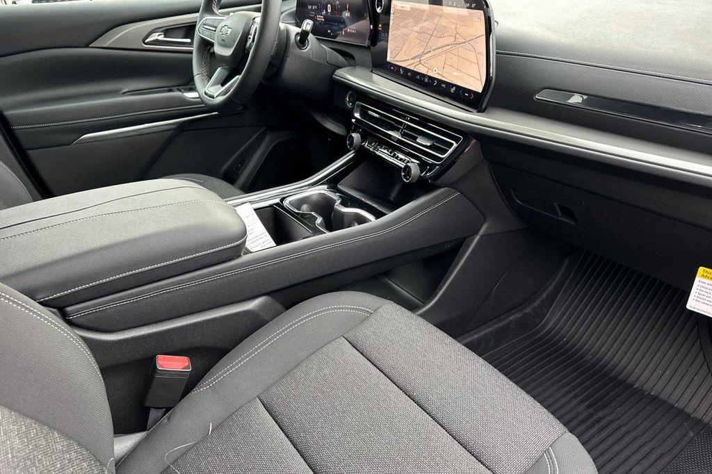 new 2026 Chevrolet Traverse car, priced at $44,895