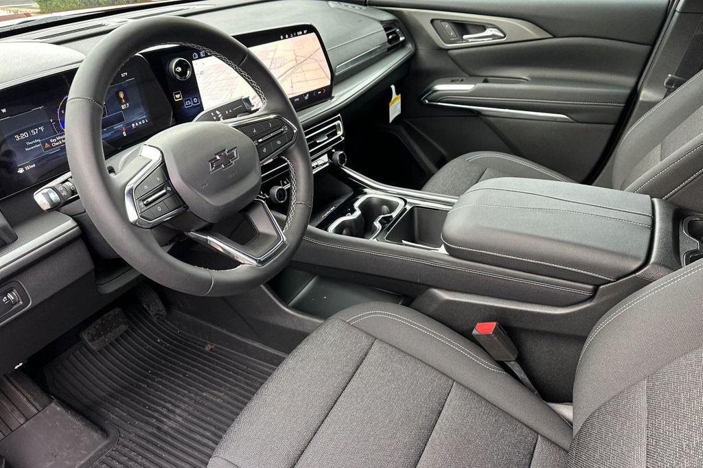 new 2026 Chevrolet Traverse car, priced at $44,895