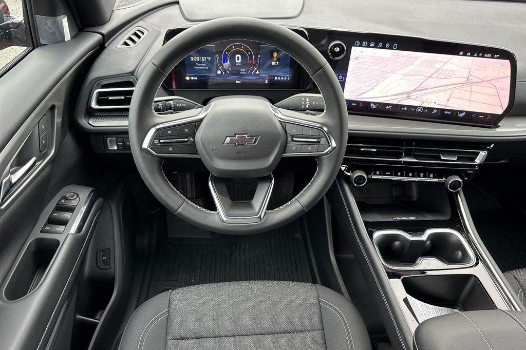 new 2026 Chevrolet Traverse car, priced at $44,895