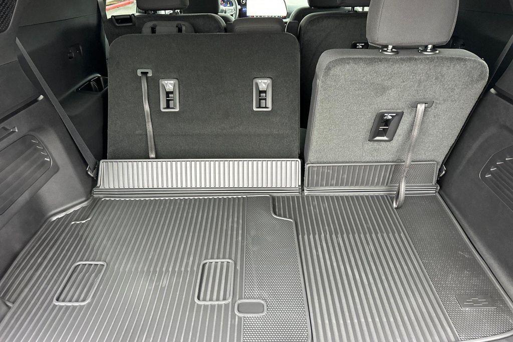 new 2026 Chevrolet Traverse car, priced at $44,895