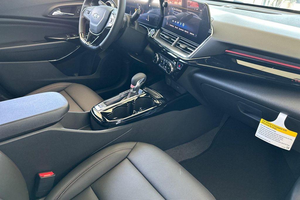 new 2025 Chevrolet Trax car, priced at $27,585