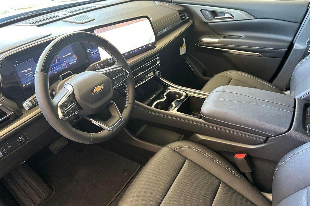 new 2025 Chevrolet Traverse car, priced at $51,770