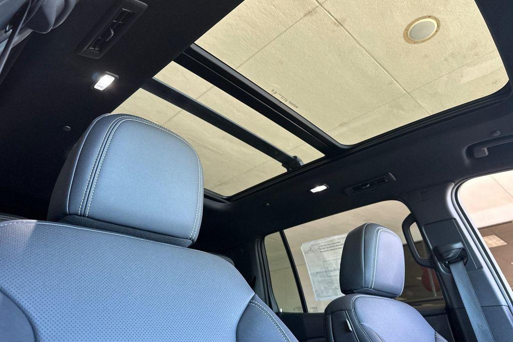 new 2025 Chevrolet Traverse car, priced at $51,770