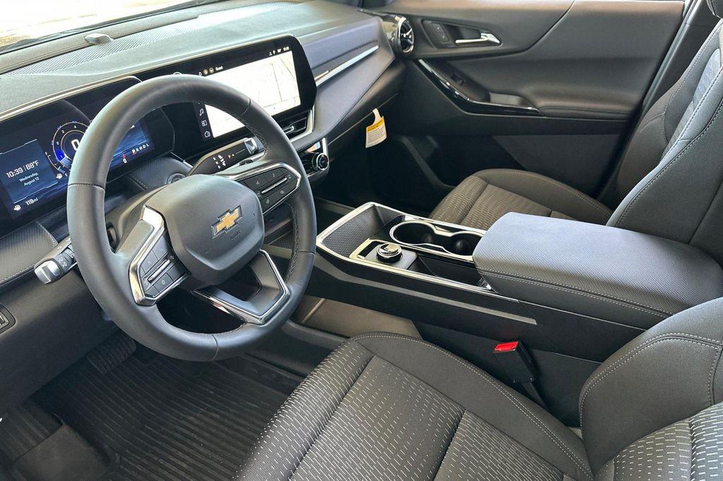 new 2026 Chevrolet Equinox car, priced at $31,085
