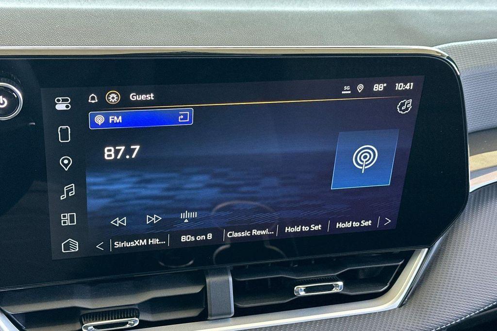 new 2026 Chevrolet Equinox car, priced at $31,085