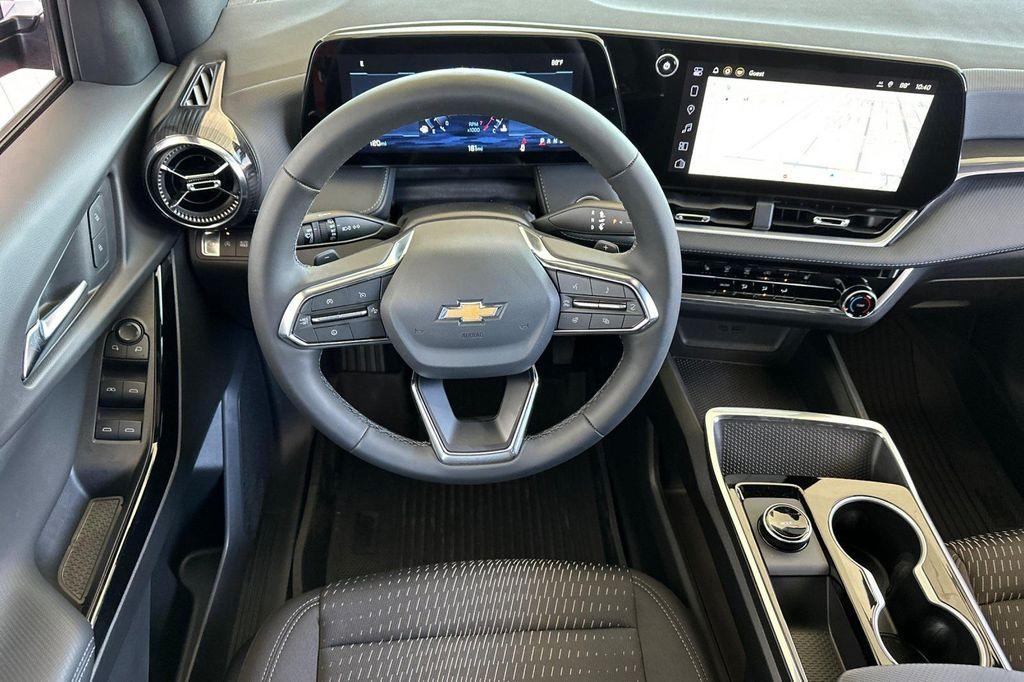 new 2026 Chevrolet Equinox car, priced at $31,085