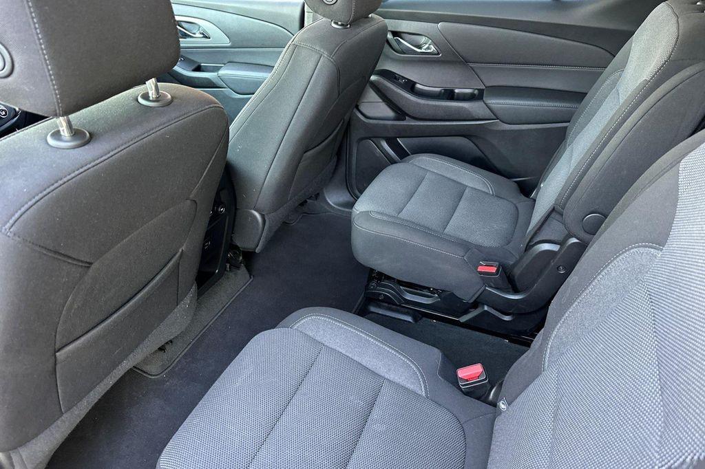 used 2023 Chevrolet Traverse car, priced at $23,953