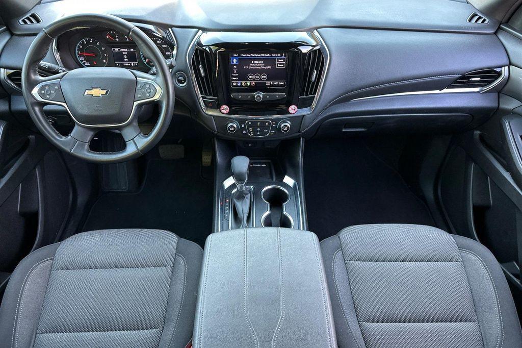 used 2023 Chevrolet Traverse car, priced at $23,953