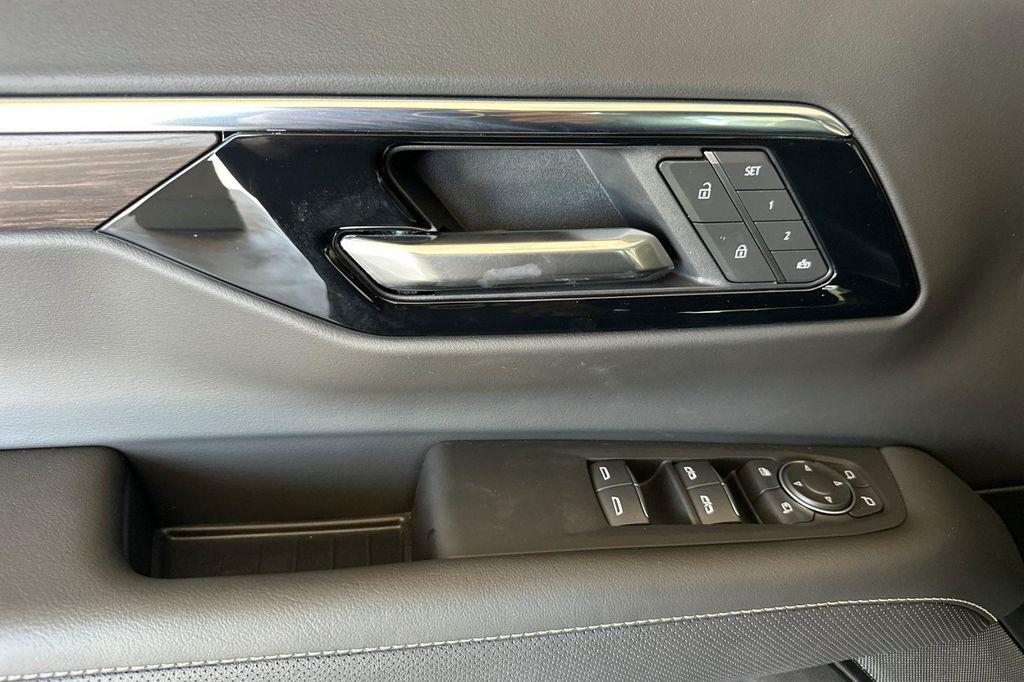 new 2025 Chevrolet Suburban car, priced at $76,795