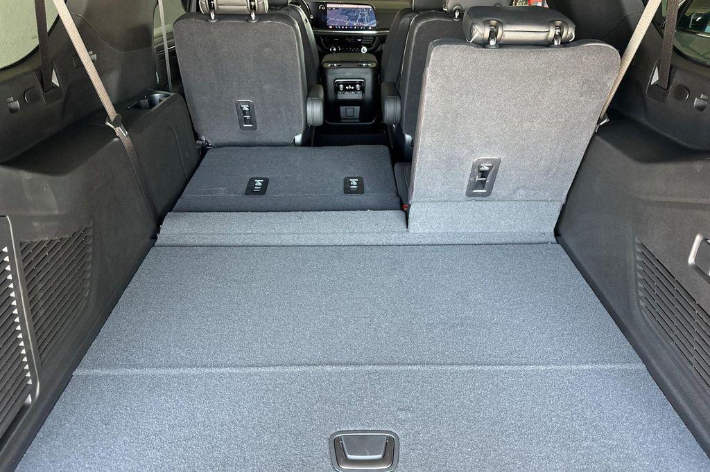 new 2025 Chevrolet Suburban car, priced at $76,795