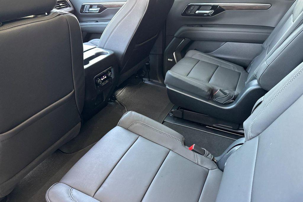 new 2025 Chevrolet Suburban car, priced at $72,505