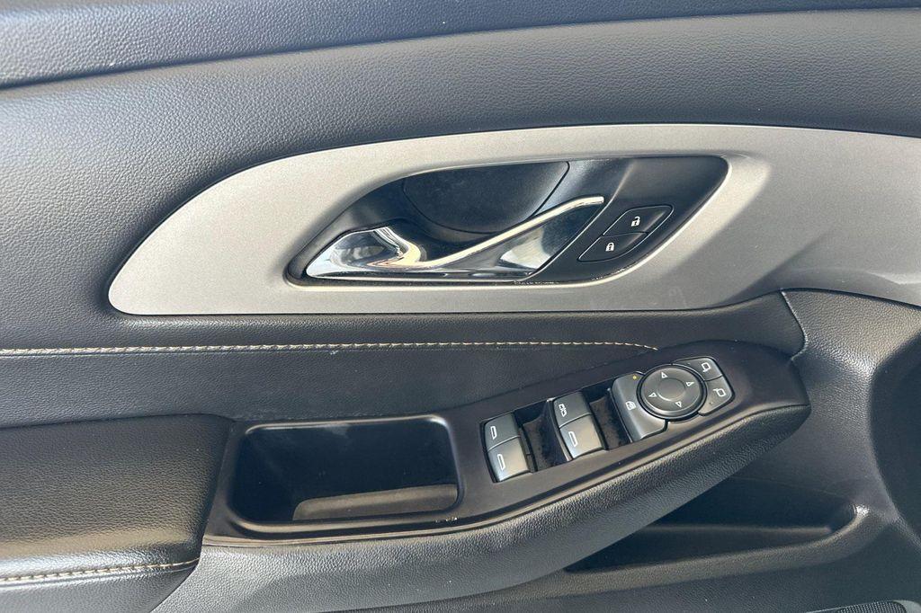 used 2020 Chevrolet Traverse car, priced at $21,595