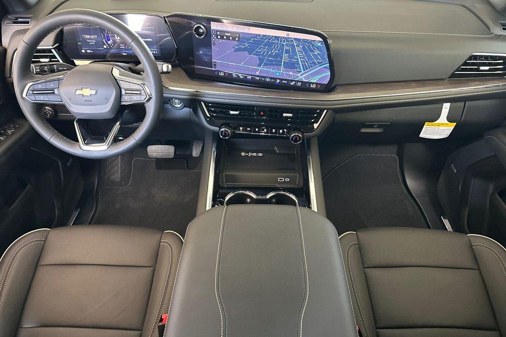 new 2025 Chevrolet Suburban car, priced at $77,290