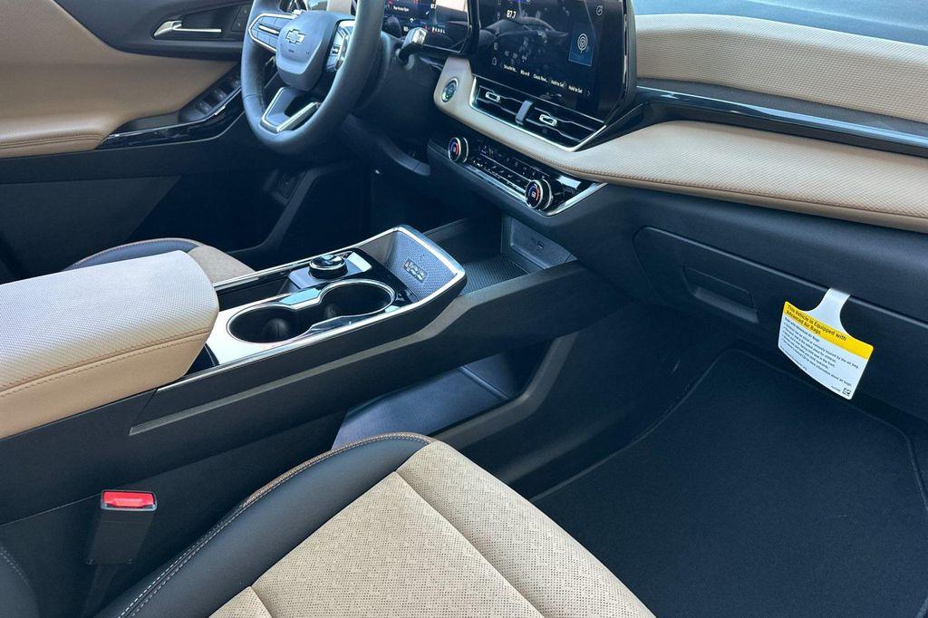 new 2026 Chevrolet Equinox car, priced at $36,780