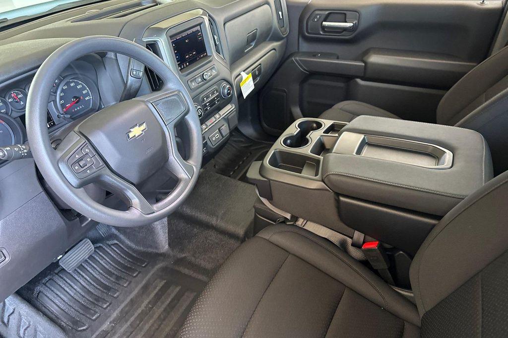 new 2025 Chevrolet Silverado 1500 car, priced at $40,130