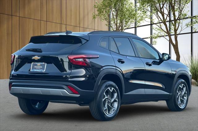 new 2025 Chevrolet Trax car, priced at $24,235