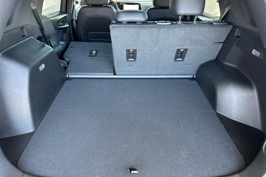 new 2026 Chevrolet Equinox car, priced at $33,645
