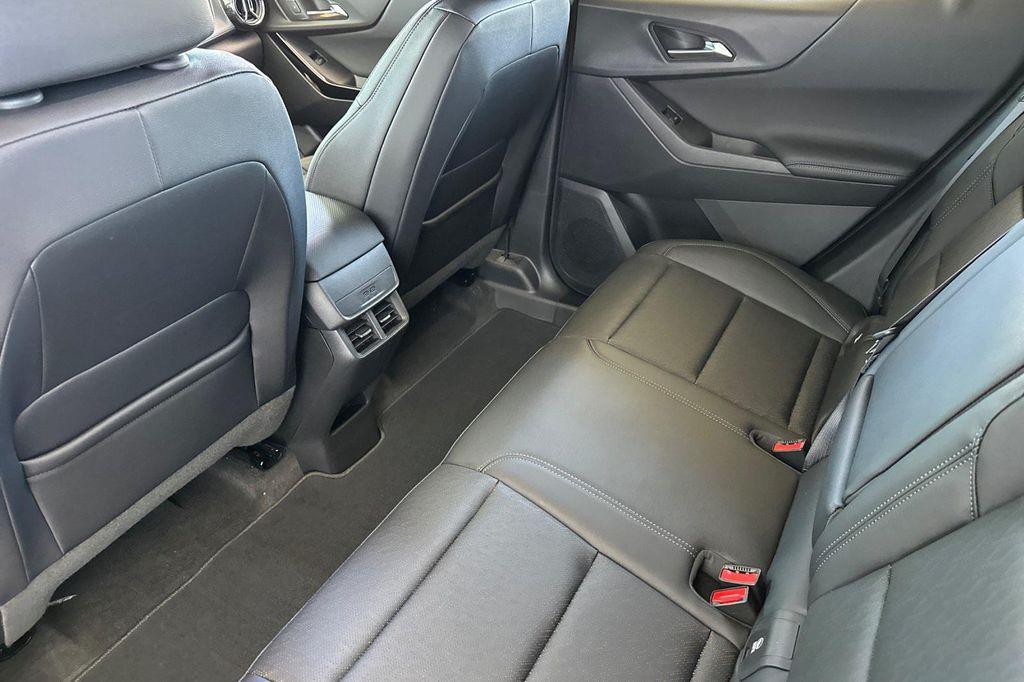 new 2026 Chevrolet Equinox car, priced at $33,645