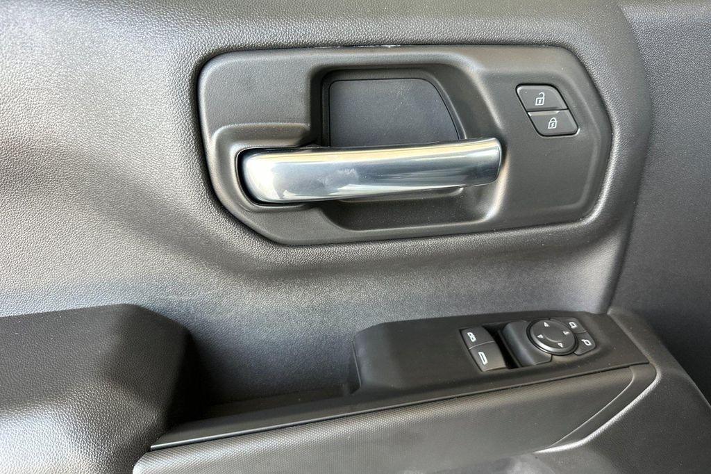 new 2025 Chevrolet Silverado 1500 car, priced at $39,200