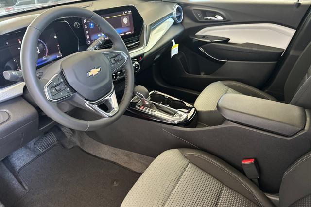 new 2025 Chevrolet Trax car, priced at $24,335
