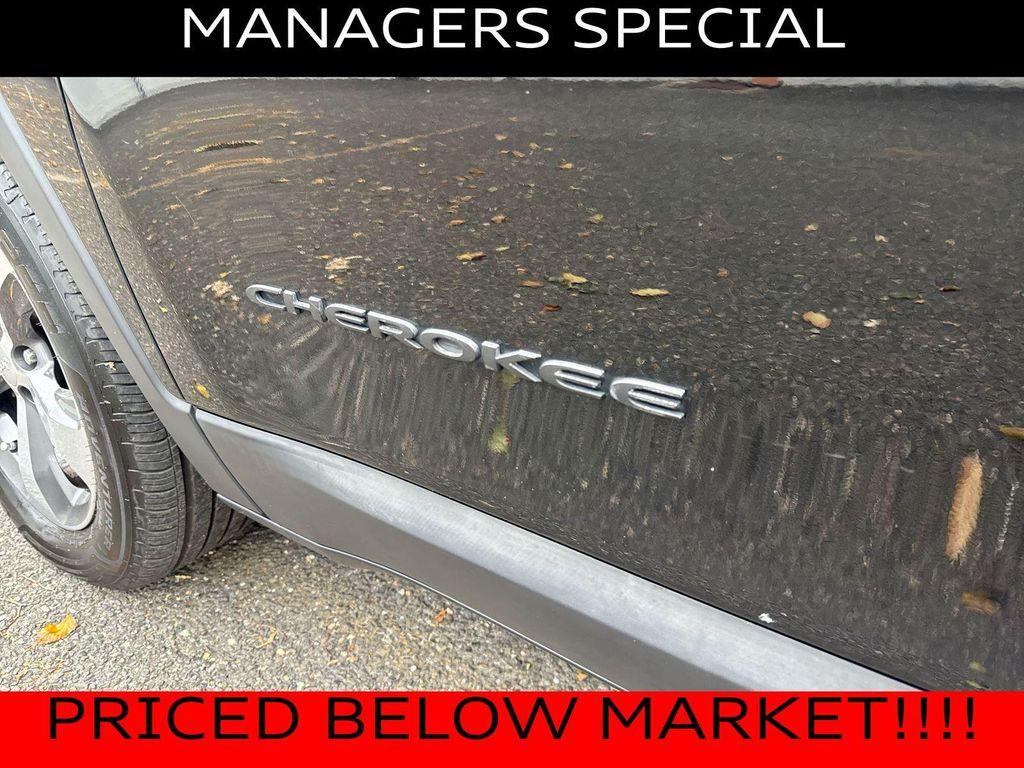 used 2019 Jeep Cherokee car, priced at $10,990
